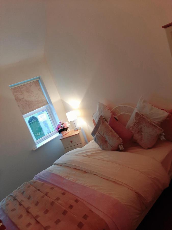 Main Street Apartment Carrick on Shannon Extérieur photo